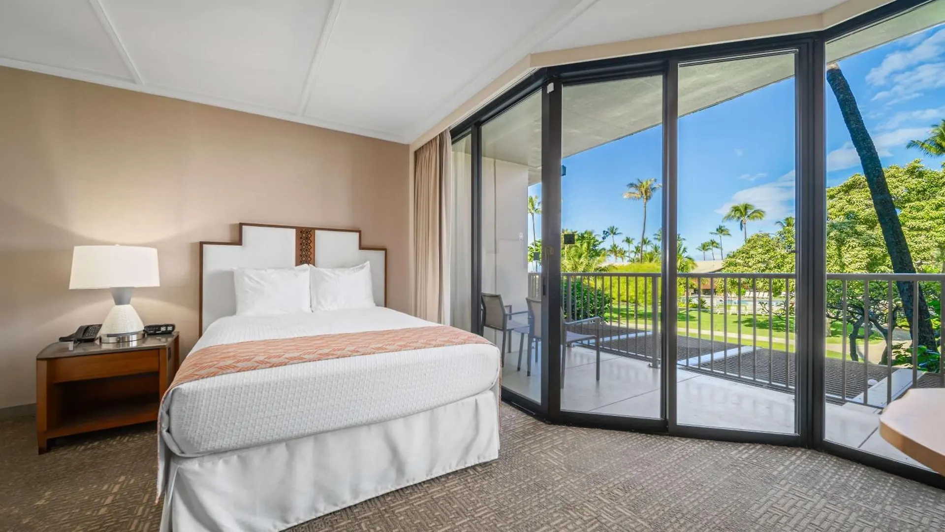 ***  Outrigger Kaʻanapali Beach Resort Kaanapali United States