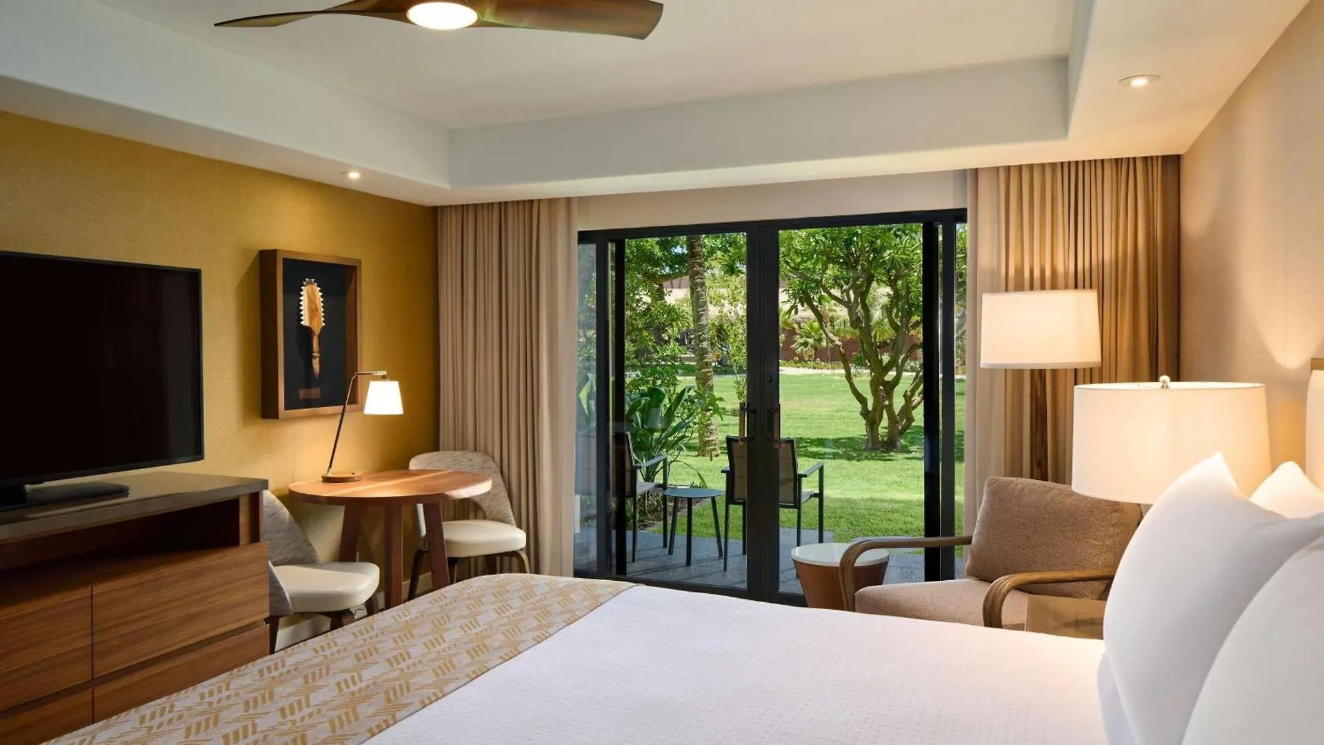 Outrigger Kaʻanapali Beach Resort Kaanapali